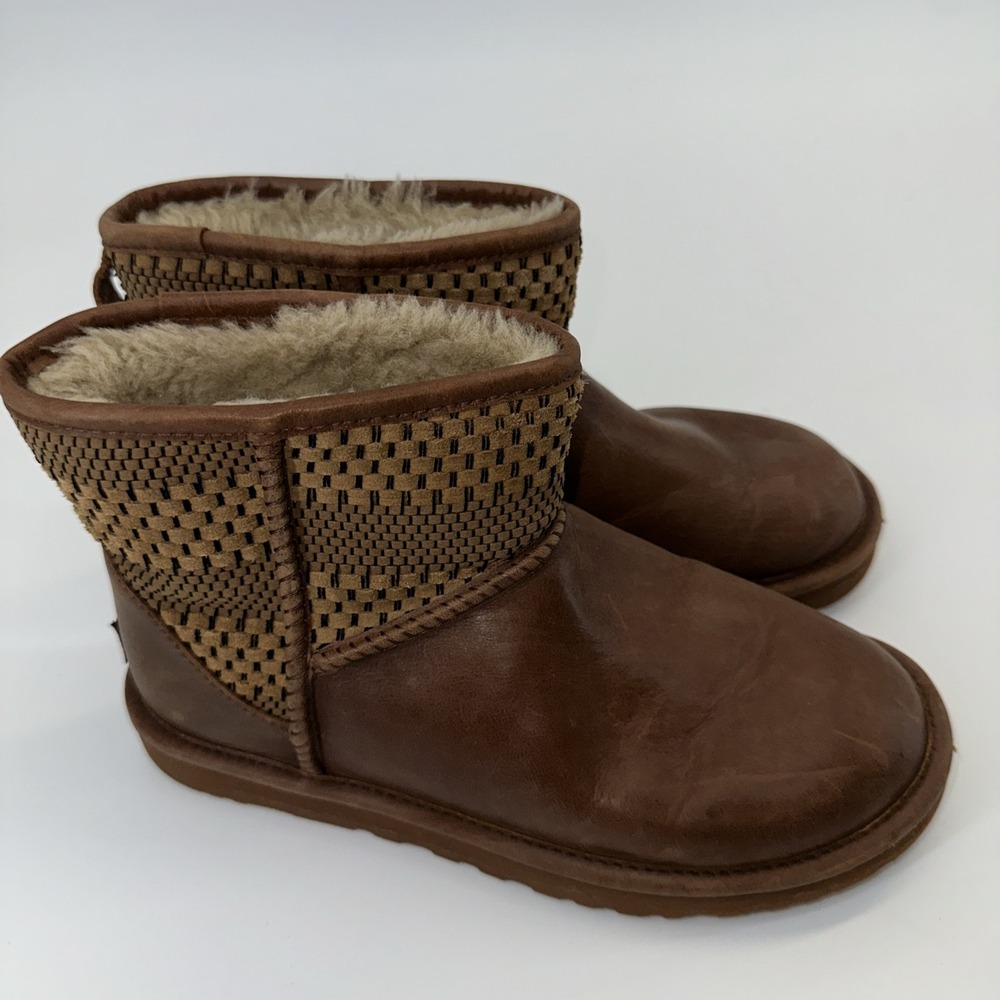 UGG Classic Mini Weave Boots Size 7